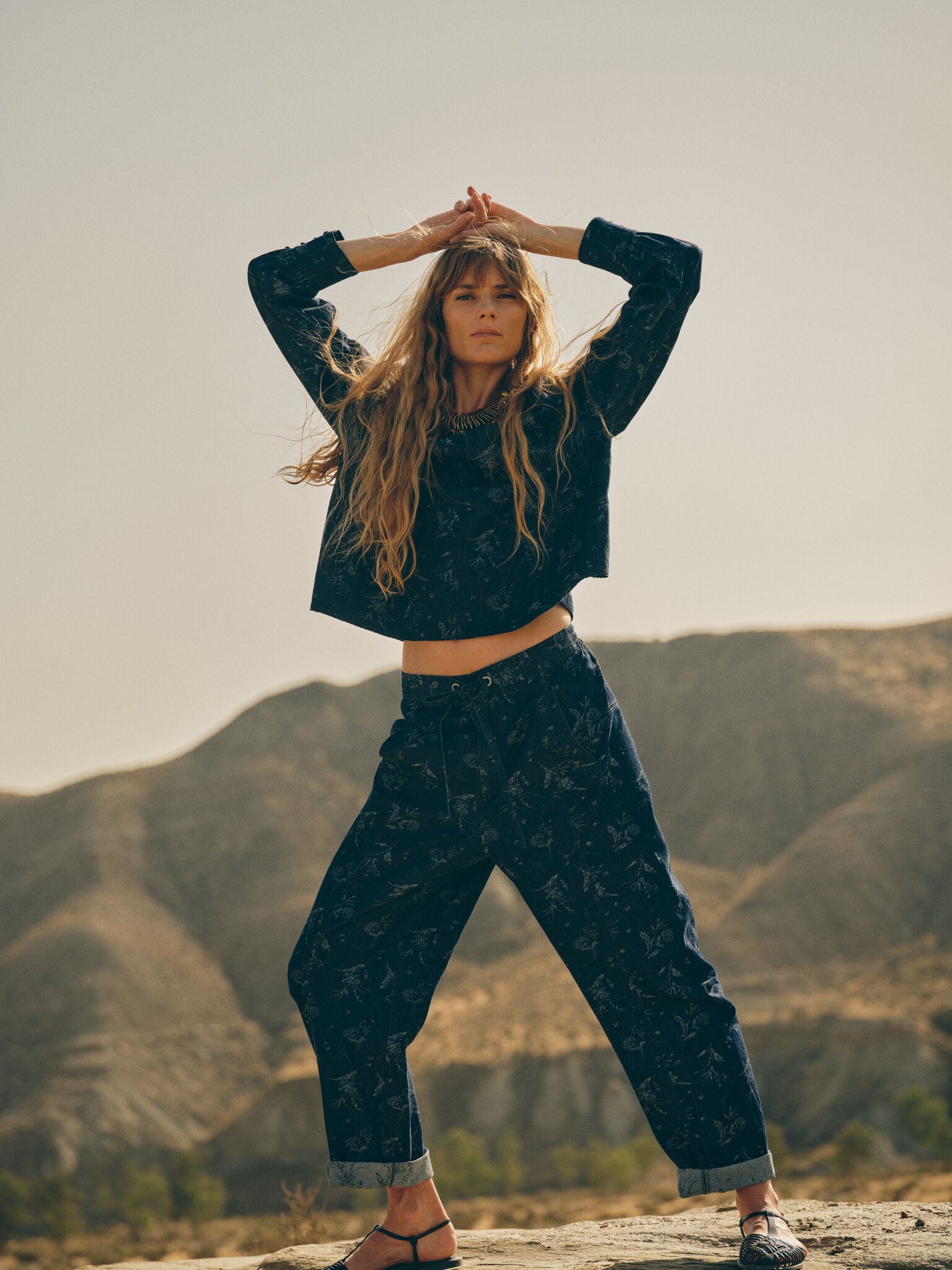 Modelshot / Dark Blue Denim / Detail